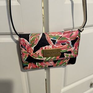 Lilly Pulizter Wallet/ Crossbody